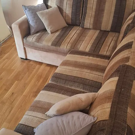 Bright And Cheerful Klara Apartman